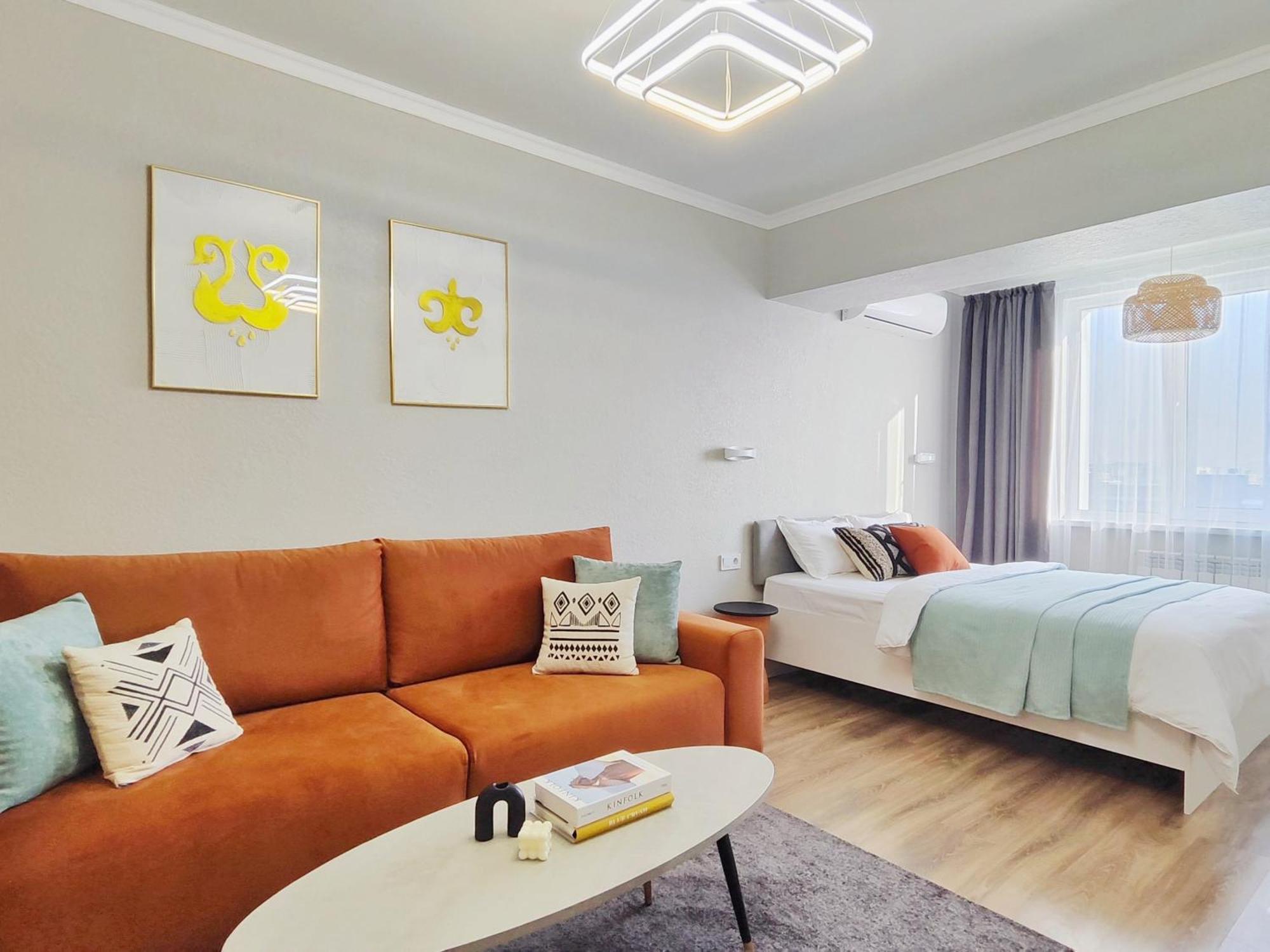 Modern Apartment In Golden Square Ałma Ata Zewnętrze zdjęcie